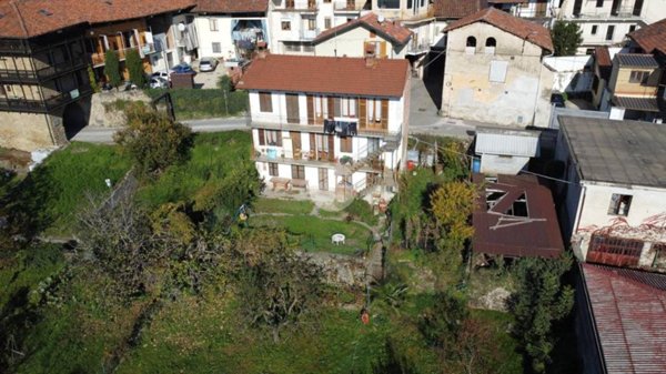 casa indipendente in vendita a Giaveno in zona Villa