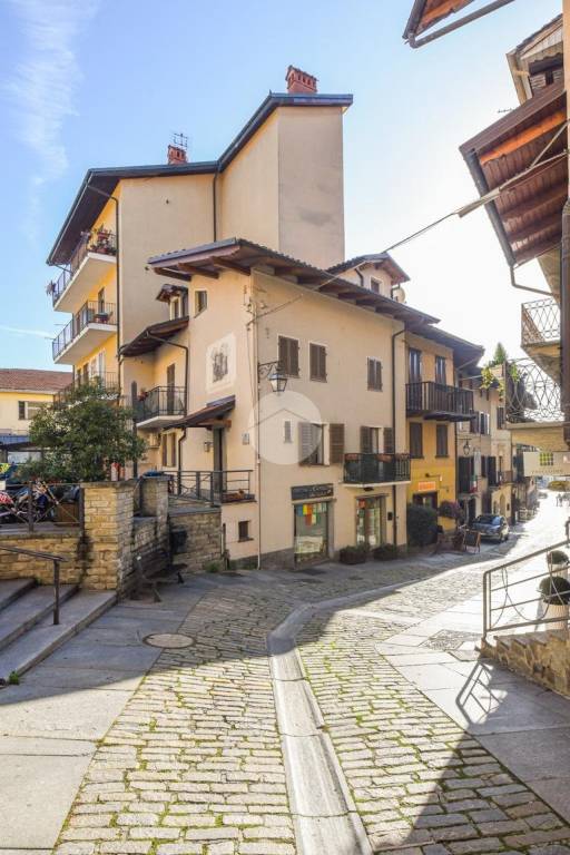 casa semindipendente in vendita a Giaveno