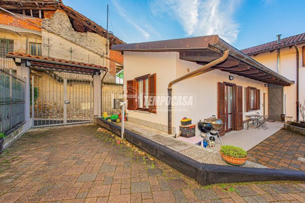 casa indipendente in vendita a Giaveno in zona Villa