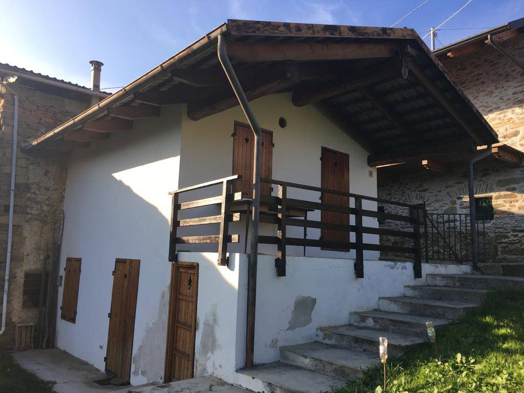 casa semindipendente in vendita a Giaveno in zona Chiarmetta