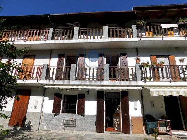 casa indipendente in vendita a Giaveno