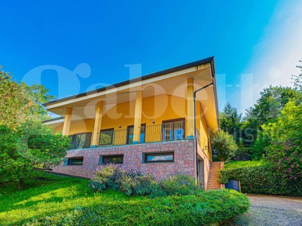 casa indipendente in vendita a Giaveno in zona Villa