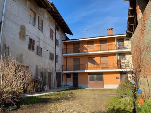 casa indipendente in vendita a Giaveno