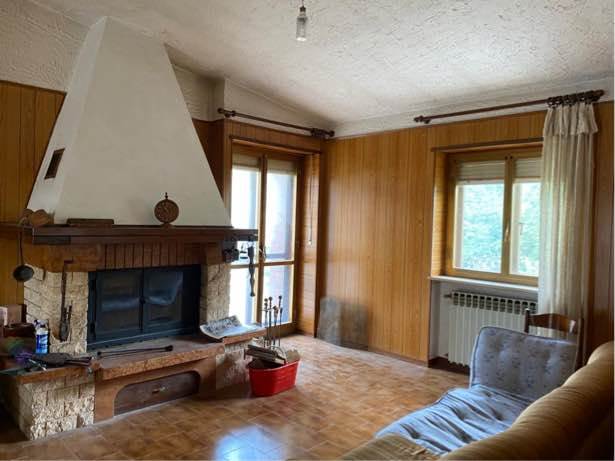 appartamento in vendita a Giaveno in zona Maddalena