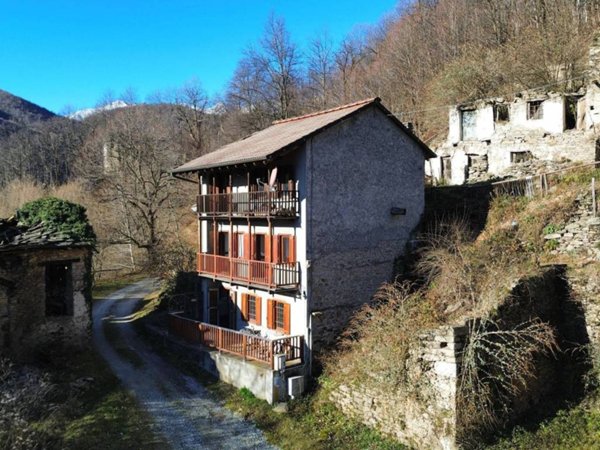 casa indipendente in vendita a Giaveno