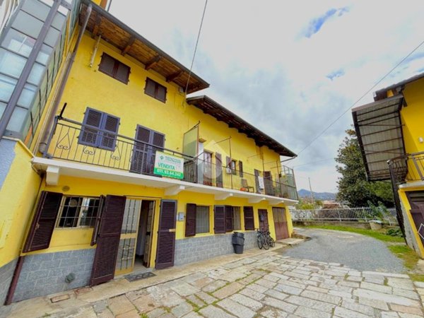 casa semindipendente in vendita a Giaveno