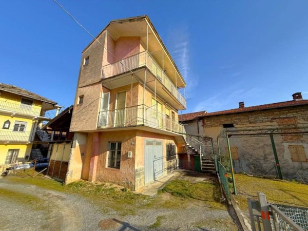 casa indipendente in vendita a Giaveno in zona Selvaggio