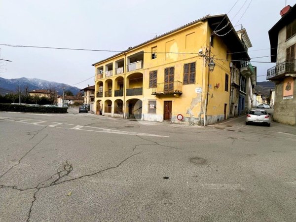 appartamento in vendita a Giaveno in zona Sala