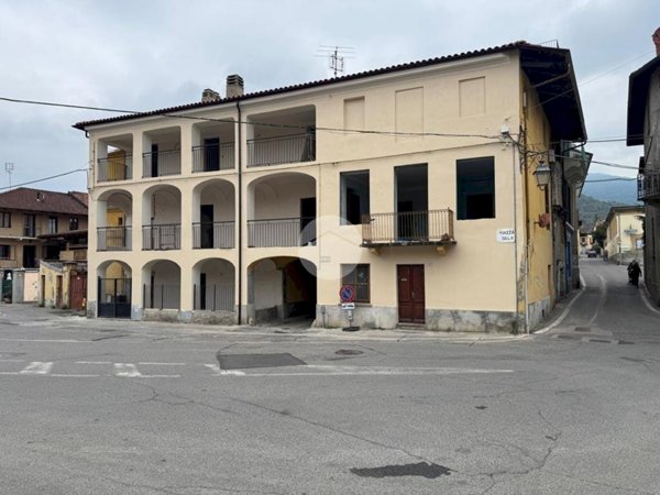 appartamento in vendita a Giaveno in zona Sala