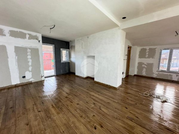 appartamento in vendita a Giaveno in zona Sala