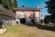 casa indipendente in vendita a Giaveno in zona Villa