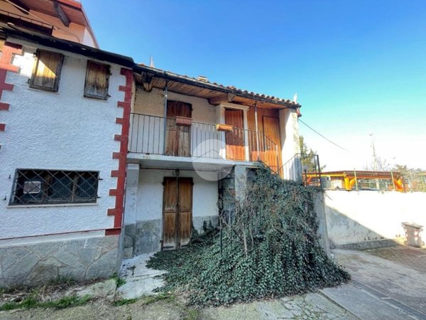 casa semindipendente in vendita a Giaveno in zona Sala