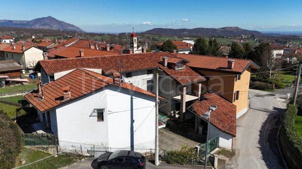 casa indipendente in vendita a Giaveno