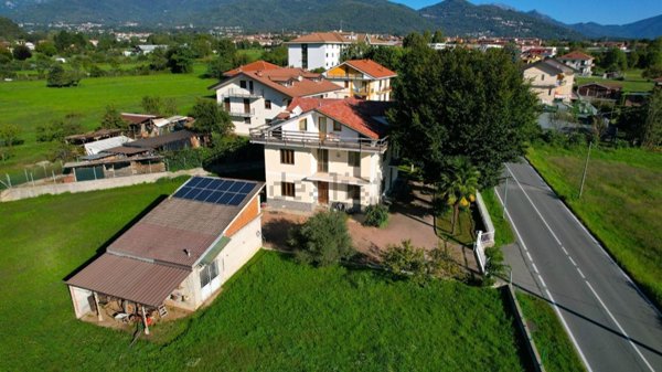 casa indipendente in vendita a Giaveno in zona Villa