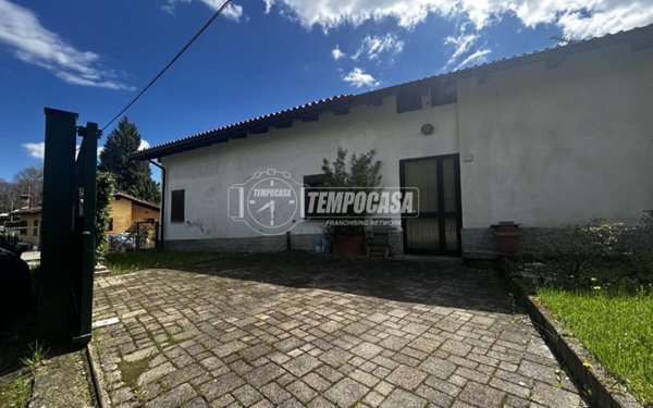 casa indipendente in vendita a Giaveno