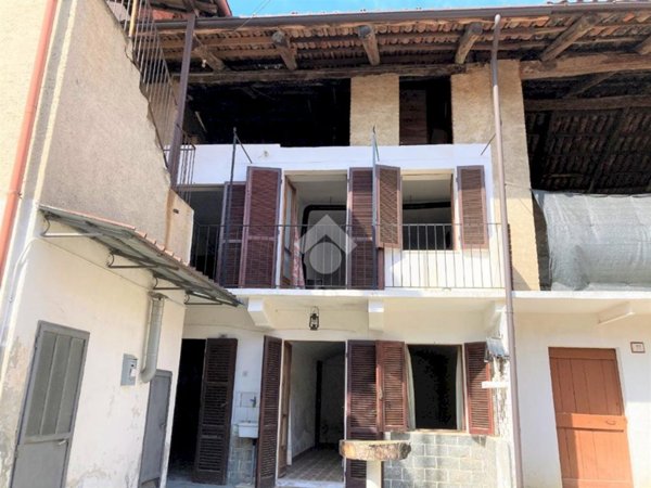 casa indipendente in vendita a Giaveno in zona Buffa