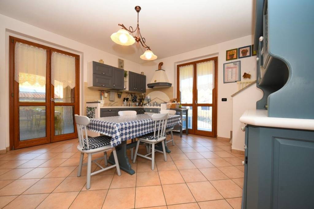 appartamento in vendita a Giaveno in zona Selvaggio