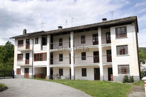 casa indipendente in vendita a Giaveno in zona Pontepietra