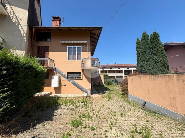 casa semindipendente in vendita a Giaveno