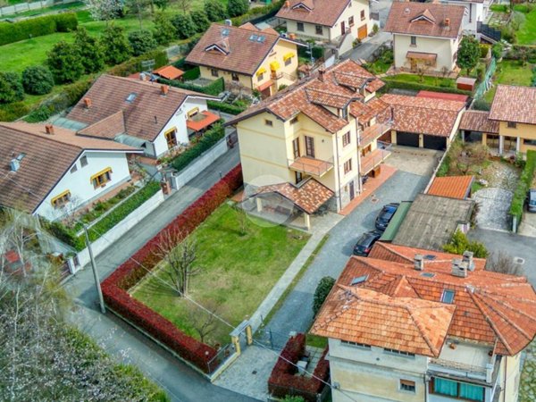 casa indipendente in vendita a Giaveno