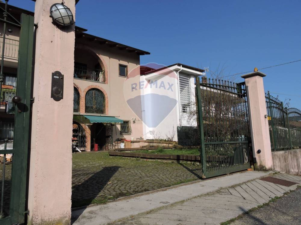 casa indipendente in vendita a Giaveno in zona Villa