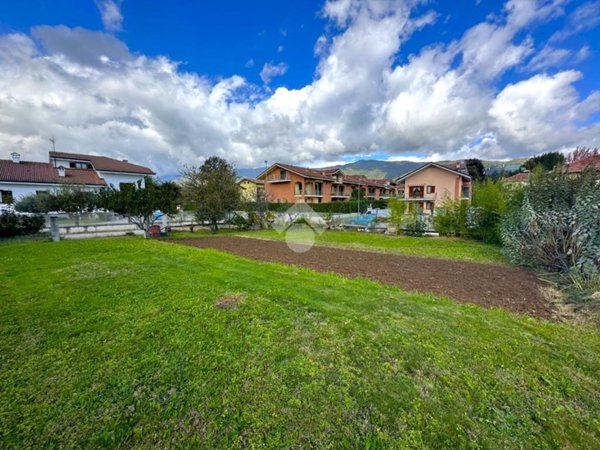 casa indipendente in vendita a Giaveno in zona Villa