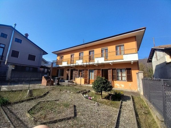 casa indipendente in vendita a Giaveno in zona Selvaggio