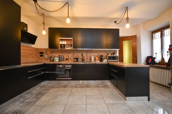 casa indipendente in vendita a Giaveno in zona Villa