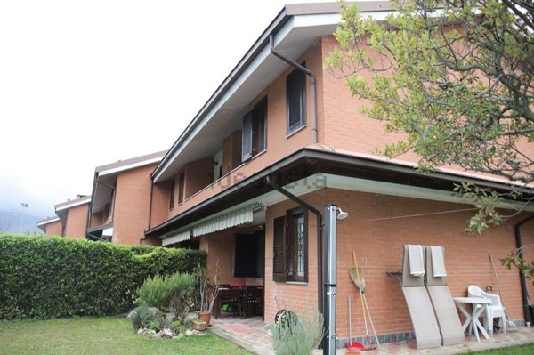 casa indipendente in vendita a Giaveno in zona Villa