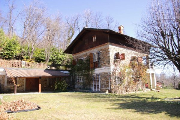 casa indipendente in vendita a Giaveno in zona Villa