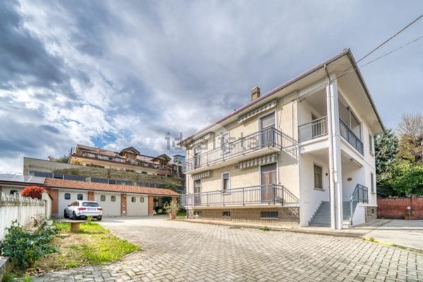 appartamento in vendita a Giaveno in zona Villa
