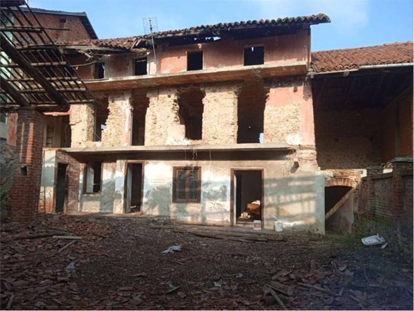 casa indipendente in vendita a Giaveno