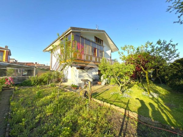 casa indipendente in vendita a Giaveno in zona Villa