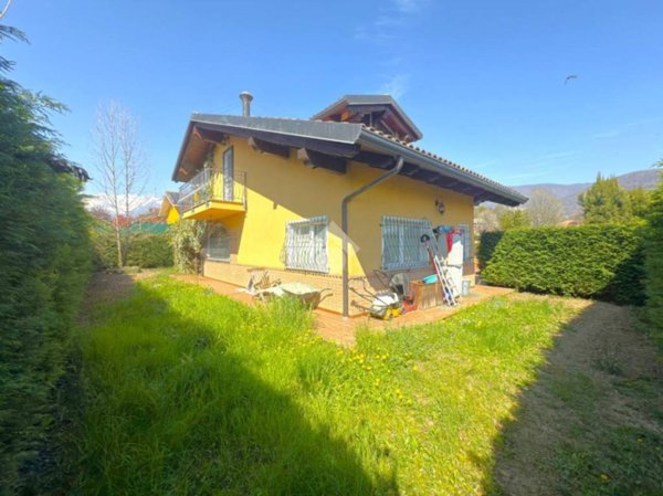 casa indipendente in vendita a Giaveno in zona Villa