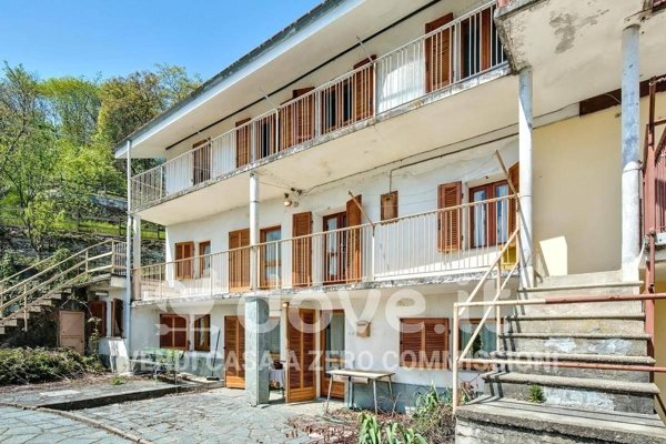 casa indipendente in vendita a Giaveno in zona Maddalena