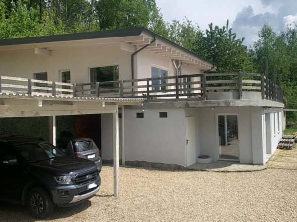 casa indipendente in vendita a Giaveno in zona Villa