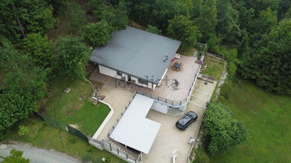 casa indipendente in vendita a Giaveno in zona Villa