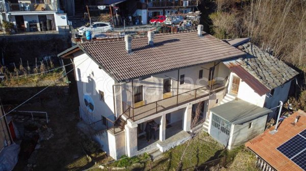 casa indipendente in vendita a Giaveno in zona Villa