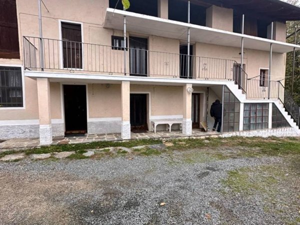 appartamento in vendita a Giaveno in zona Maddalena