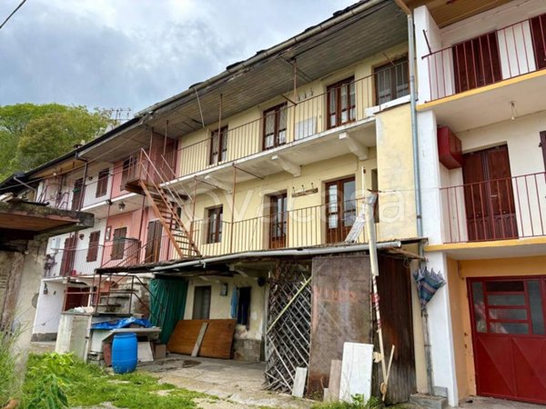 casa indipendente in vendita a Giaveno