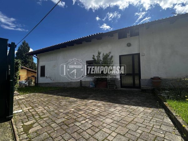 casa indipendente in vendita a Giaveno