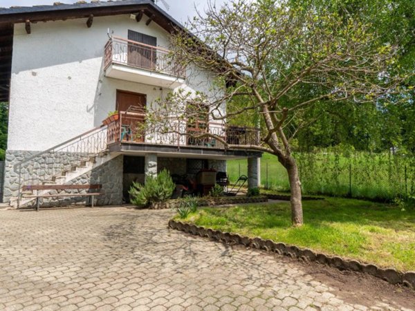 casa indipendente in vendita a Giaveno