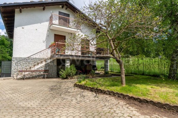 casa indipendente in vendita a Giaveno