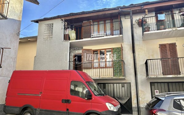appartamento in vendita a Giaveno in zona Selvaggio