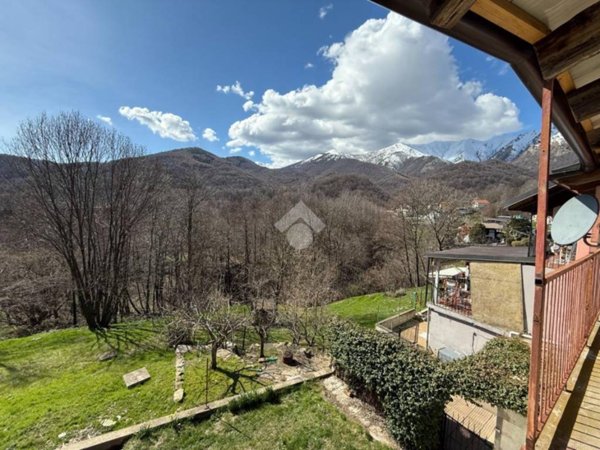 casa semindipendente in vendita a Giaveno