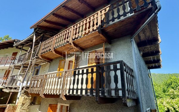 casa indipendente in vendita a Giaveno