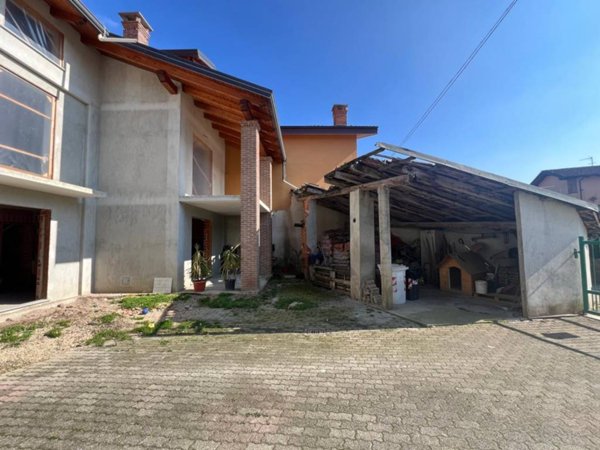 casa indipendente in vendita a Giaveno in zona Villa
