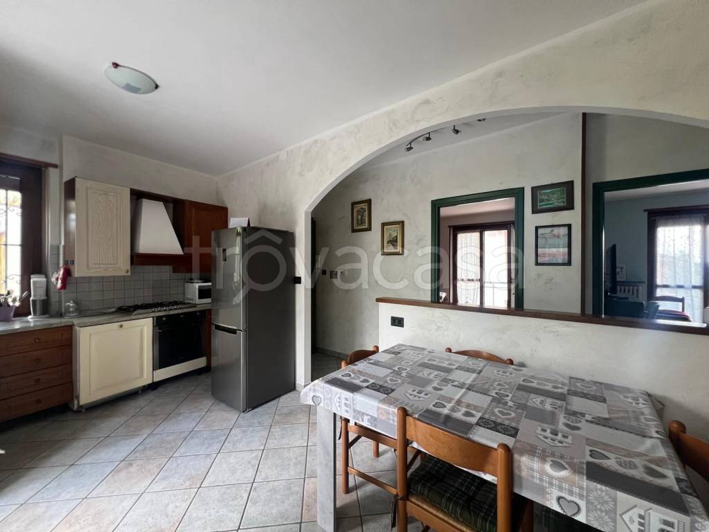 casa indipendente in vendita a Giaveno