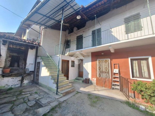 casa indipendente in vendita a Giaveno in zona Villa