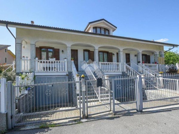 casa indipendente in vendita a Giaveno in zona Selvaggio